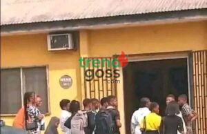 Freshers on Their Knees: Students Plead with Lecturer to Rejoin Class