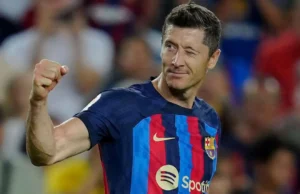 Barcelona Urged Lewandowski to Halt Goal Scoring