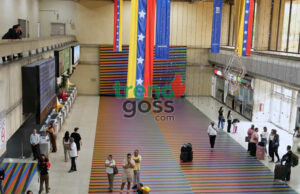 Airlines Halt Venezuela Flights Amid Rising US Military Tension