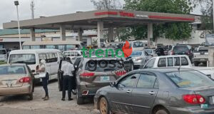 “Fuel Queues Are Coming Back” — Nigerians Share Their Fears